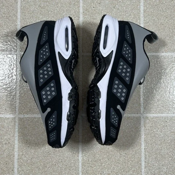 Men Size 8 Nike Air Max SNDR HF1199 001 Silver Reflective Women Sz 9.5 No Box